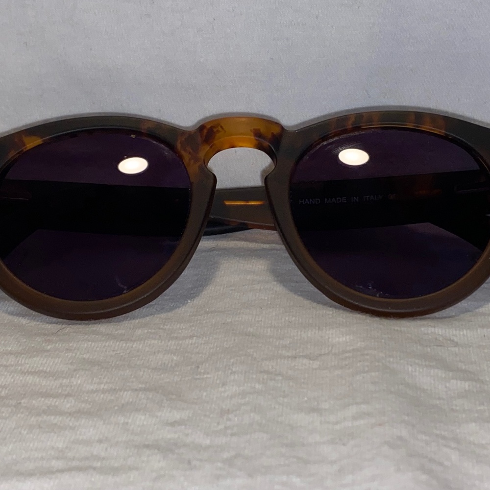 Illesteva unisex sunglasses